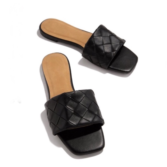 !! RESTOCKED !! Woven Strap Slide Sandals in Black - Picture 5 of 5